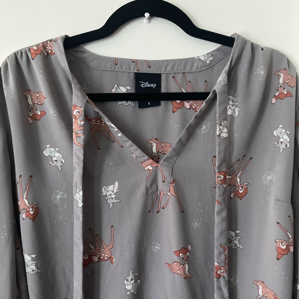 Woman’s blouse - Picture 2 of 9